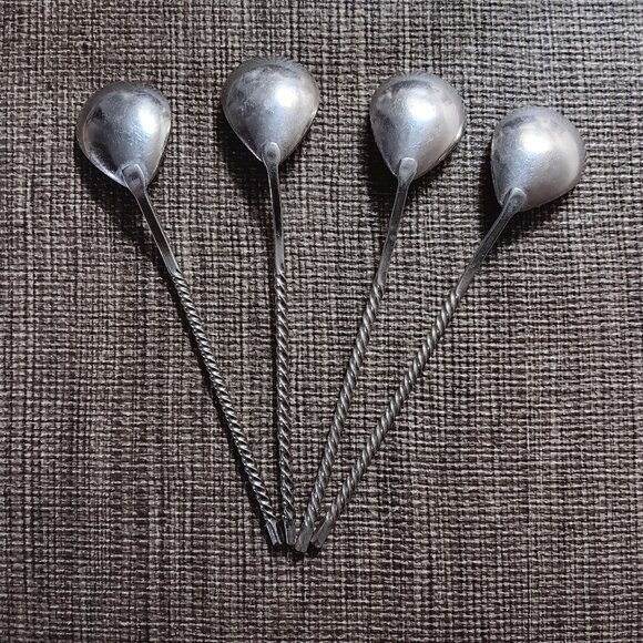 Vintage set of 4 Melchior Soviet Russian twisted handle coffee spoons - Picture 2 of 4